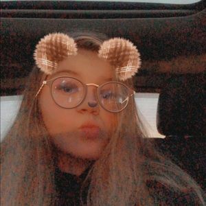 Meet your Posher, Emmah